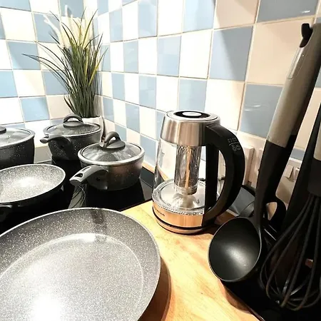 Apartamento Cozy 3 Bed Flat Near To Station Londres Exterior foto